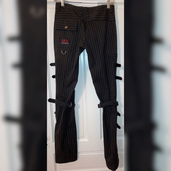 Dolce & Gabbana ‘SEX’ bondage style pants - Picture 5 of 6